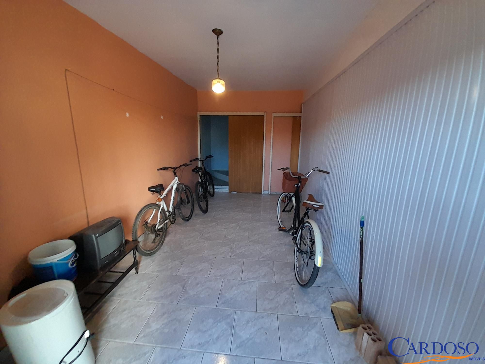 Casa à venda com 4 quartos, 200m² - Foto 18