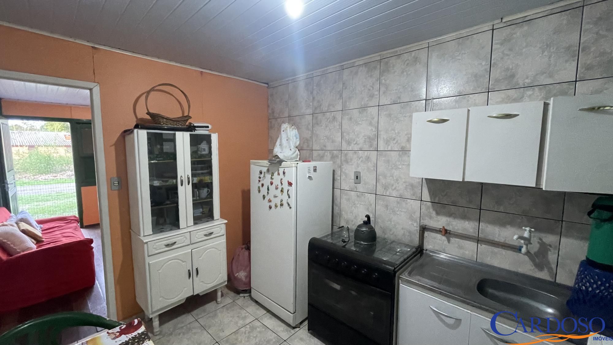 Casa à venda com 2 quartos, 45m² - Foto 12