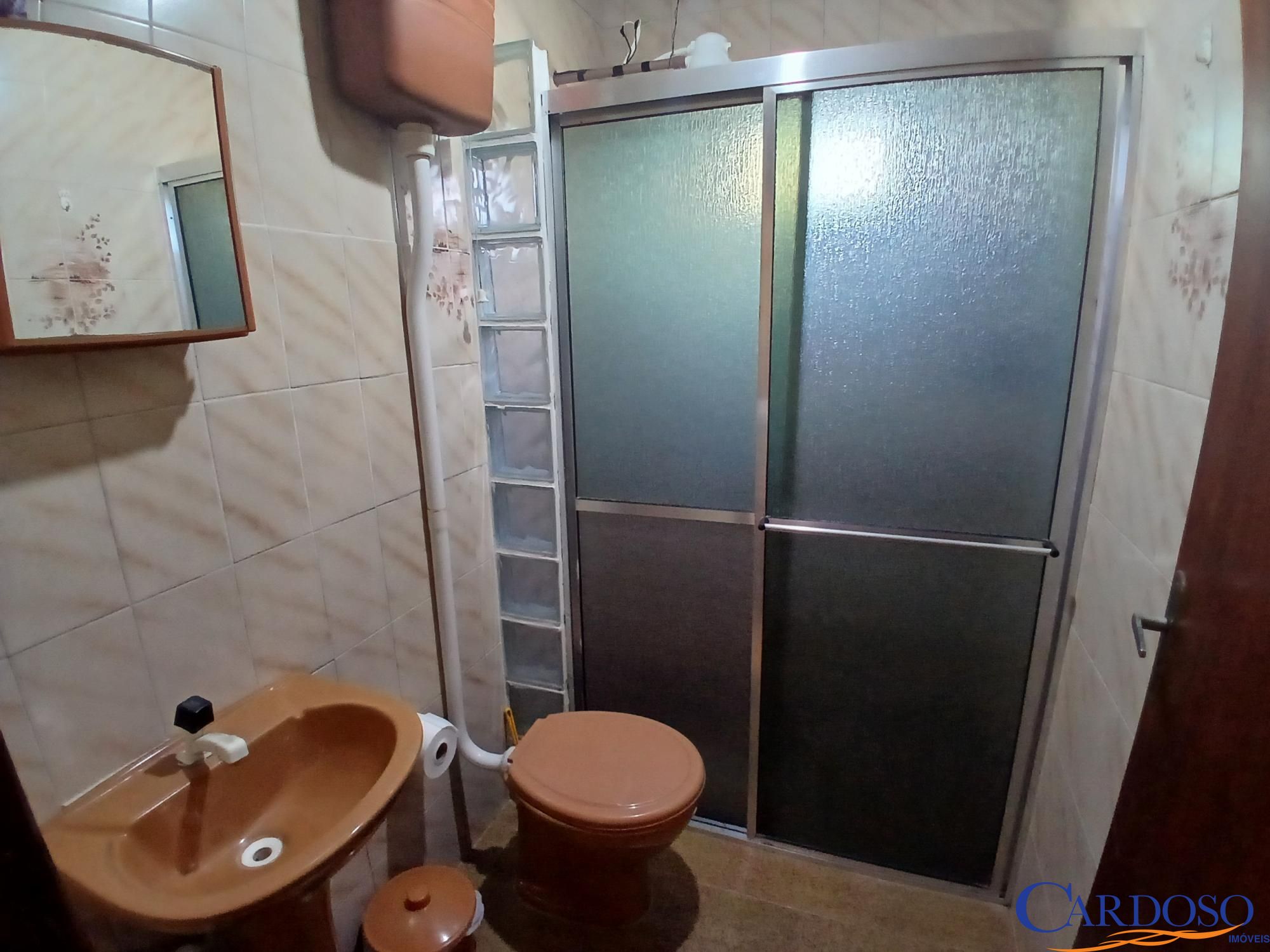 Casa com 2 Dormitórios à venda, 80 m² por R$ 300.000,00 Casa com 2 Dormitórios à venda, 80 m² por R$ 300.000,00