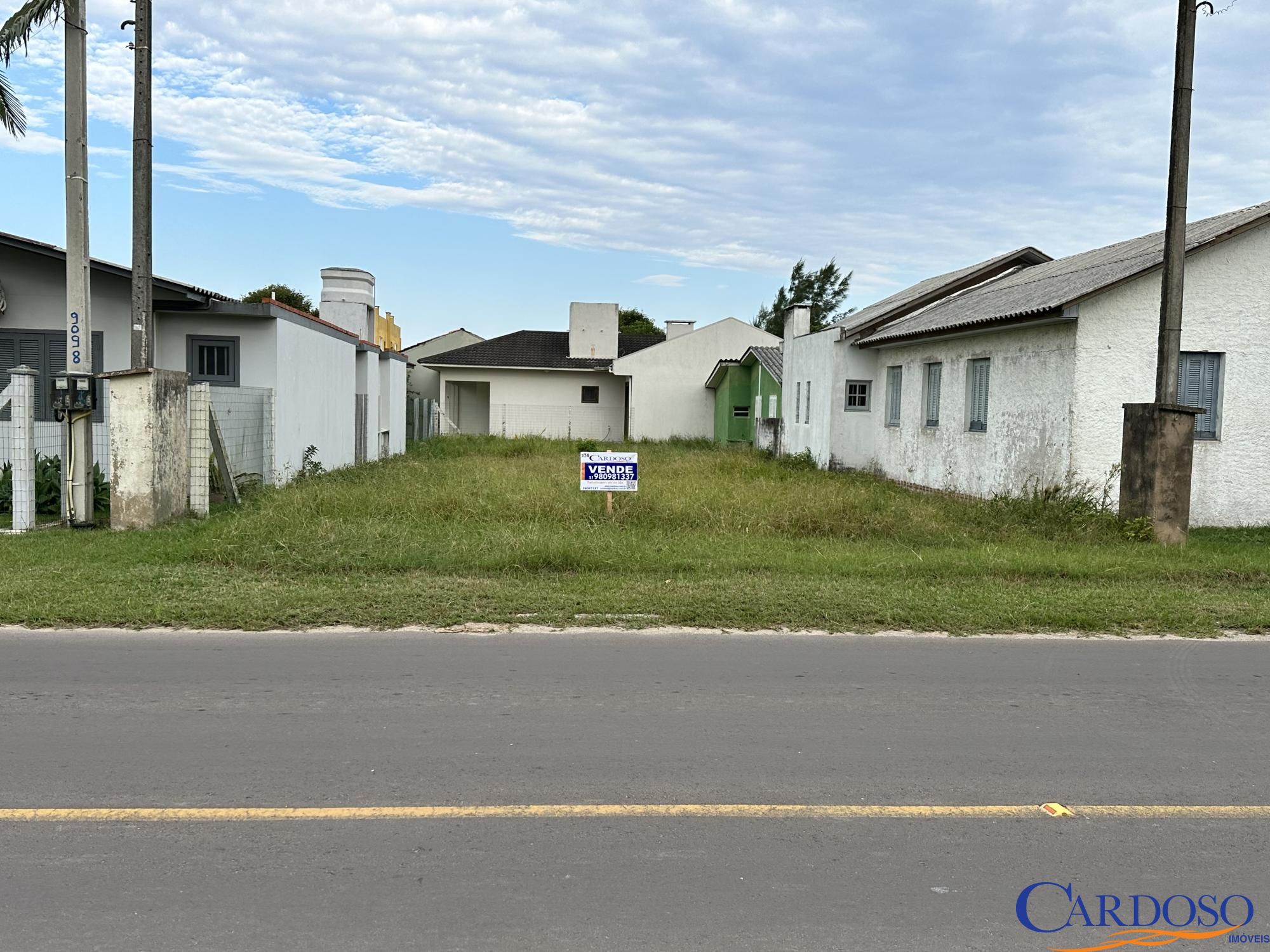 Terreno à venda, 300m² - Foto 1