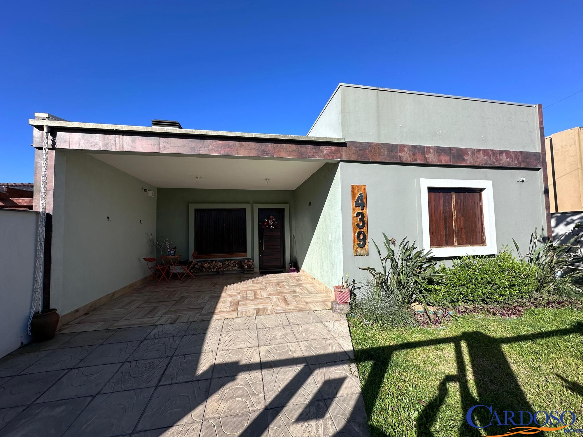 Casa com 4 Dormitórios à venda, 150 m² por R$ 625.000,00 Casa com 4 Dormitórios à venda, 150 m² por R$ 625.000,00