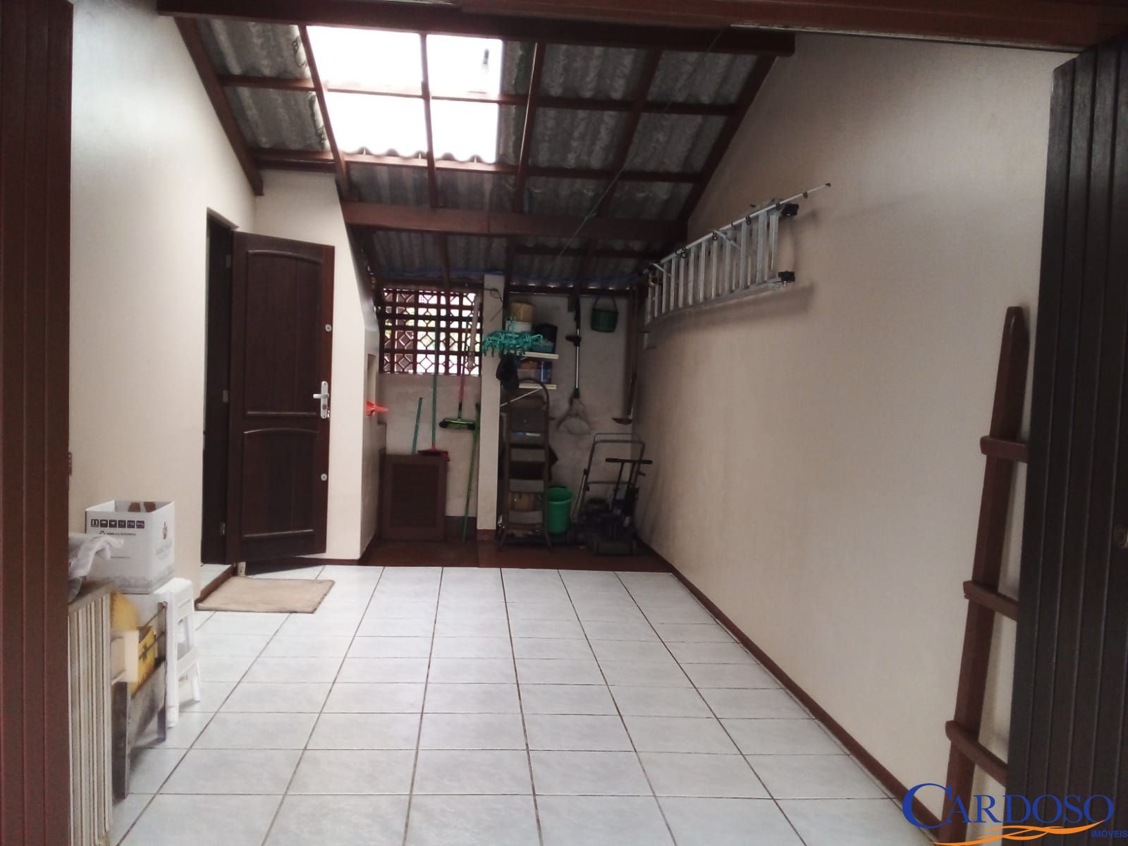 Casa à venda com 3 quartos, 139m² - Foto 11