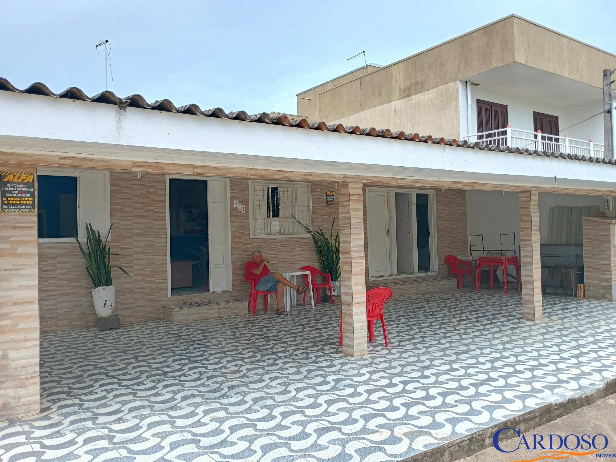 Casa à venda com 2 quartos, 91m² - Foto 1