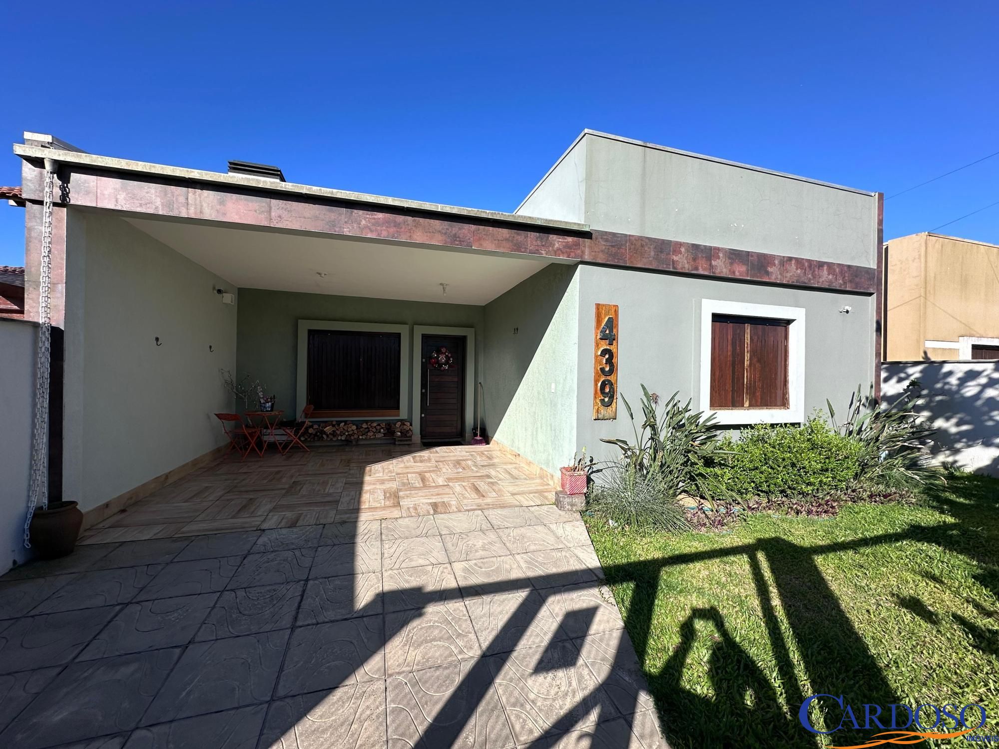 Casa com 4 Dormitórios à venda, 150 m² por R$ 625.000,00 Casa com 4 Dormitórios à venda, 150 m² por R$ 625.000,00