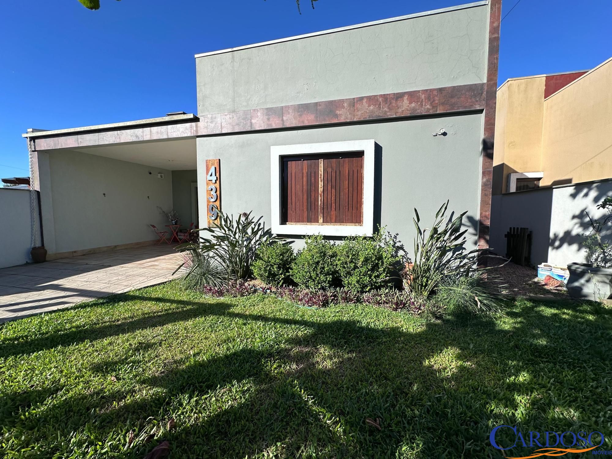 Casa com 4 Dormitórios à venda, 150 m² por R$ 625.000,00 Casa com 4 Dormitórios à venda, 150 m² por R$ 625.000,00