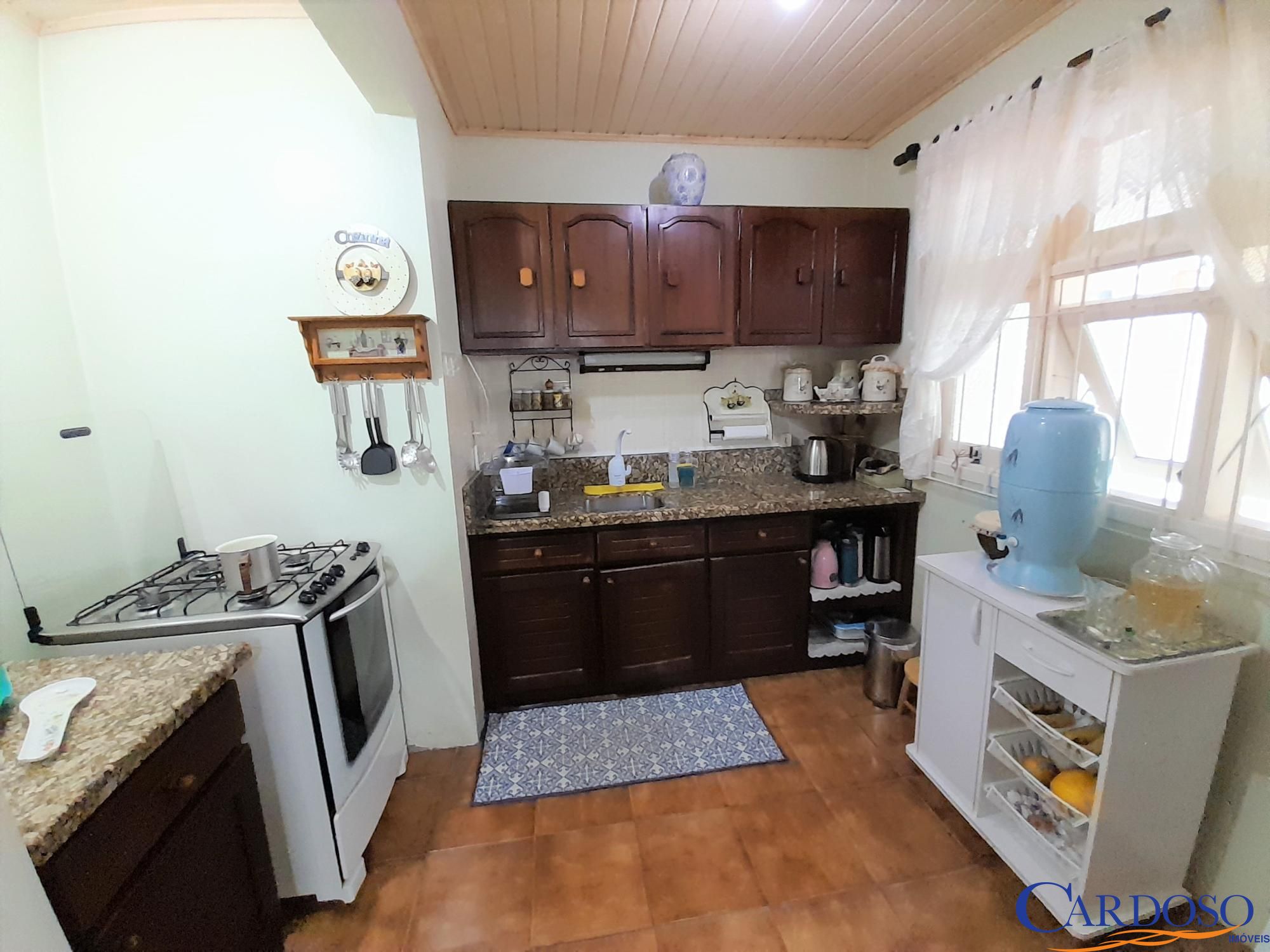 Casa à venda com 4 quartos, 250m² - Foto 17