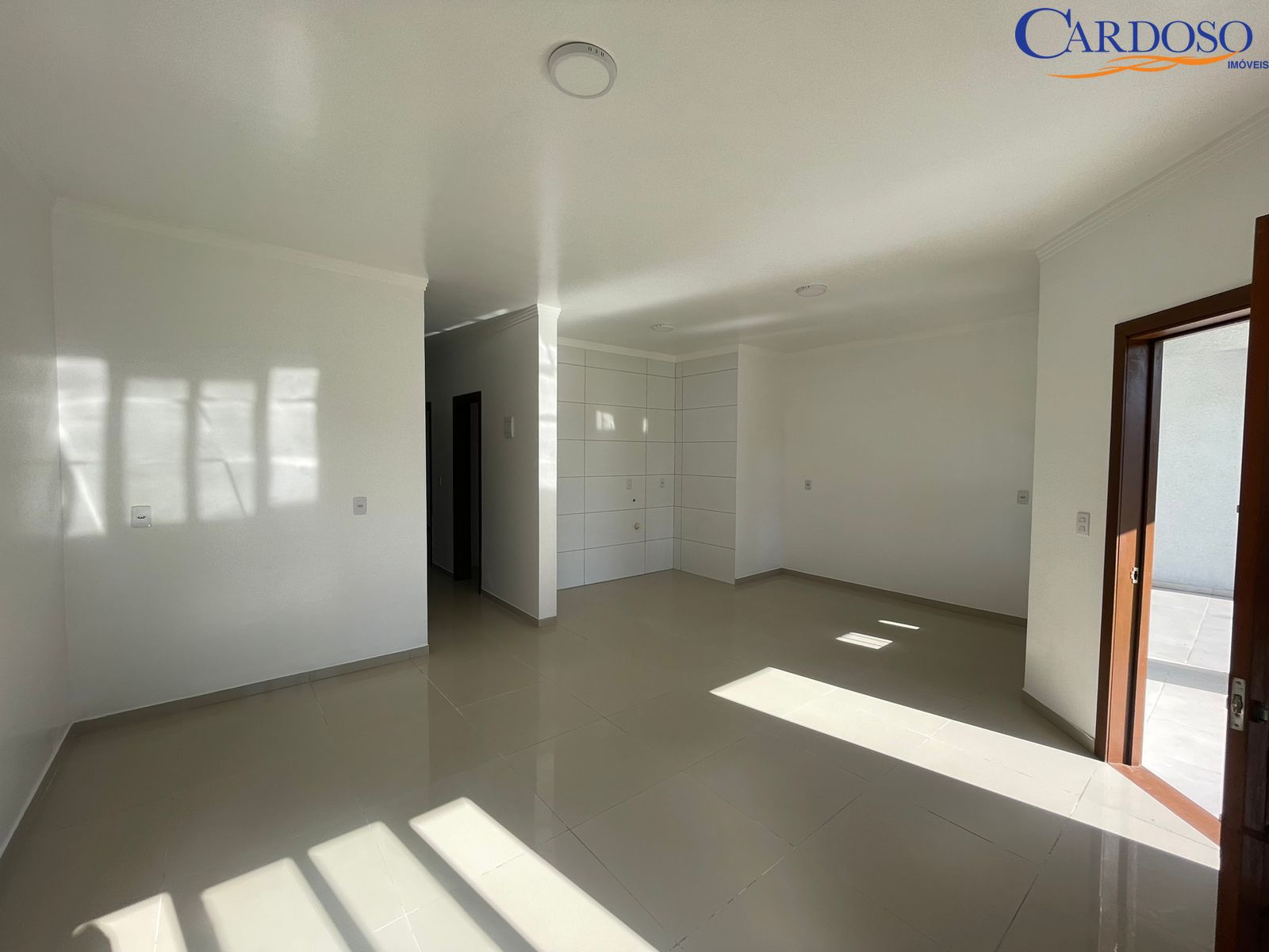 Casa à venda com 3 quartos, 108m² - Foto 11