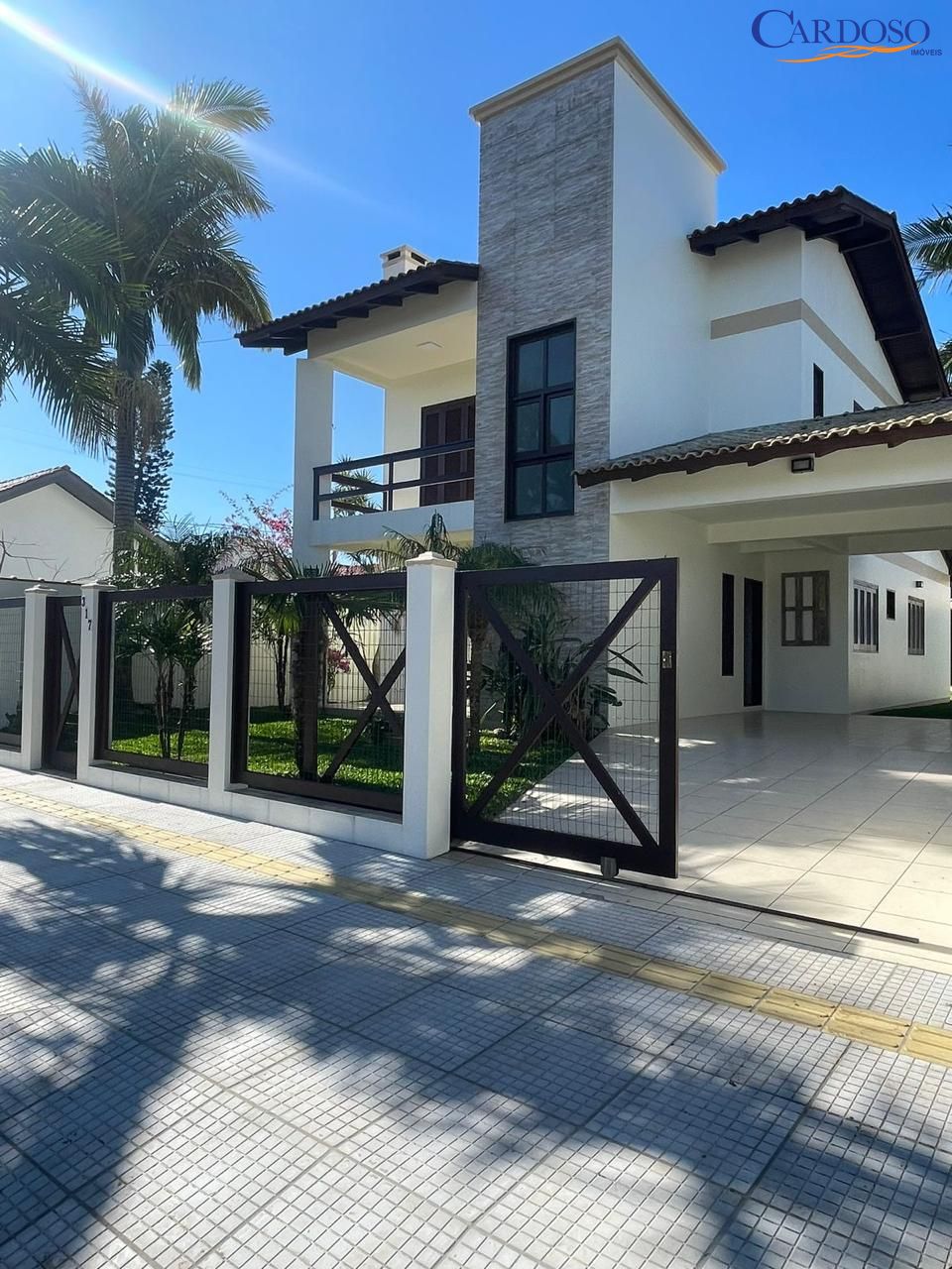Casa, 4 quartos, 240 m² - Foto 2