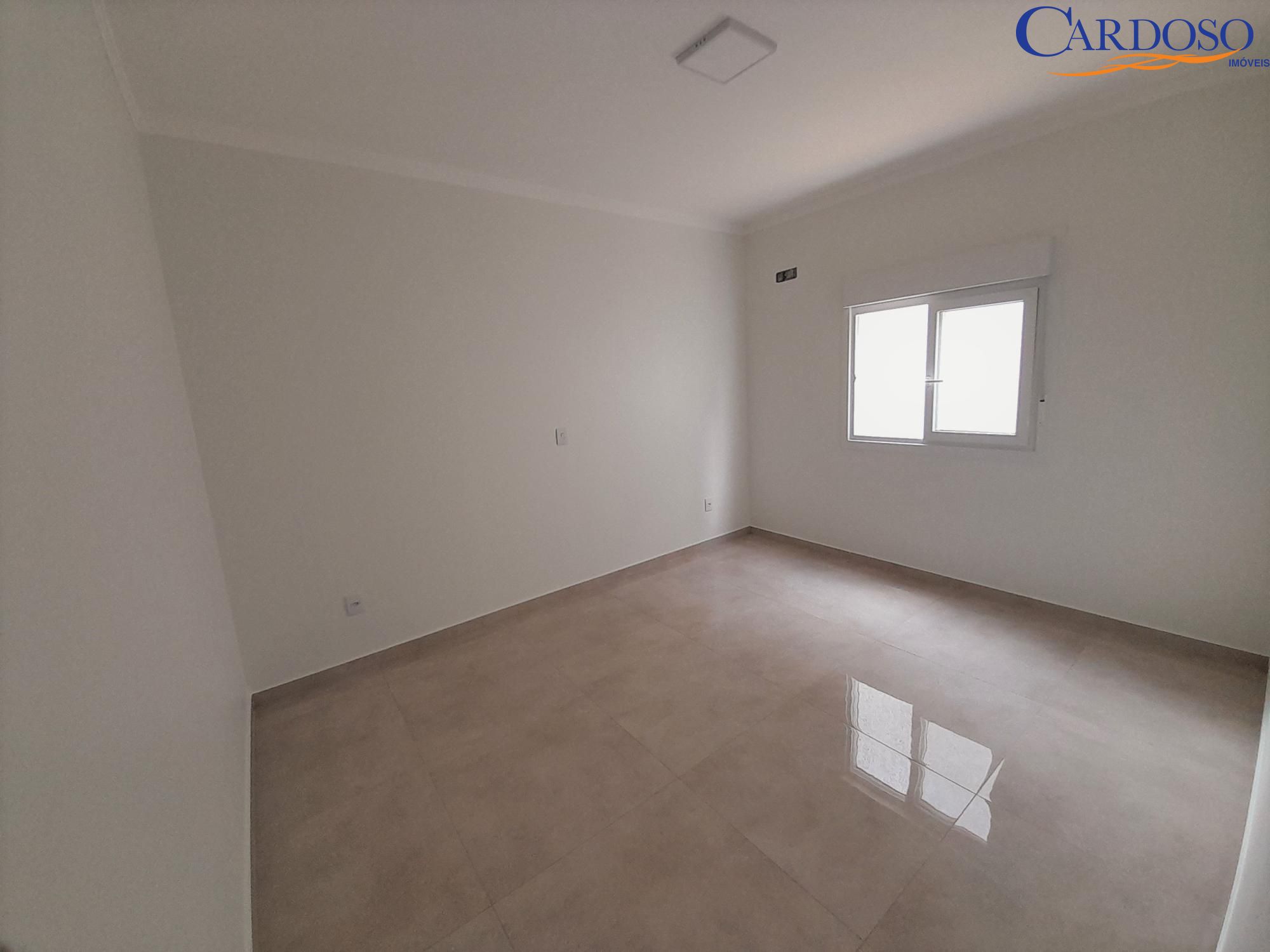 Casa à venda com 3 quartos, 131m² - Foto 12