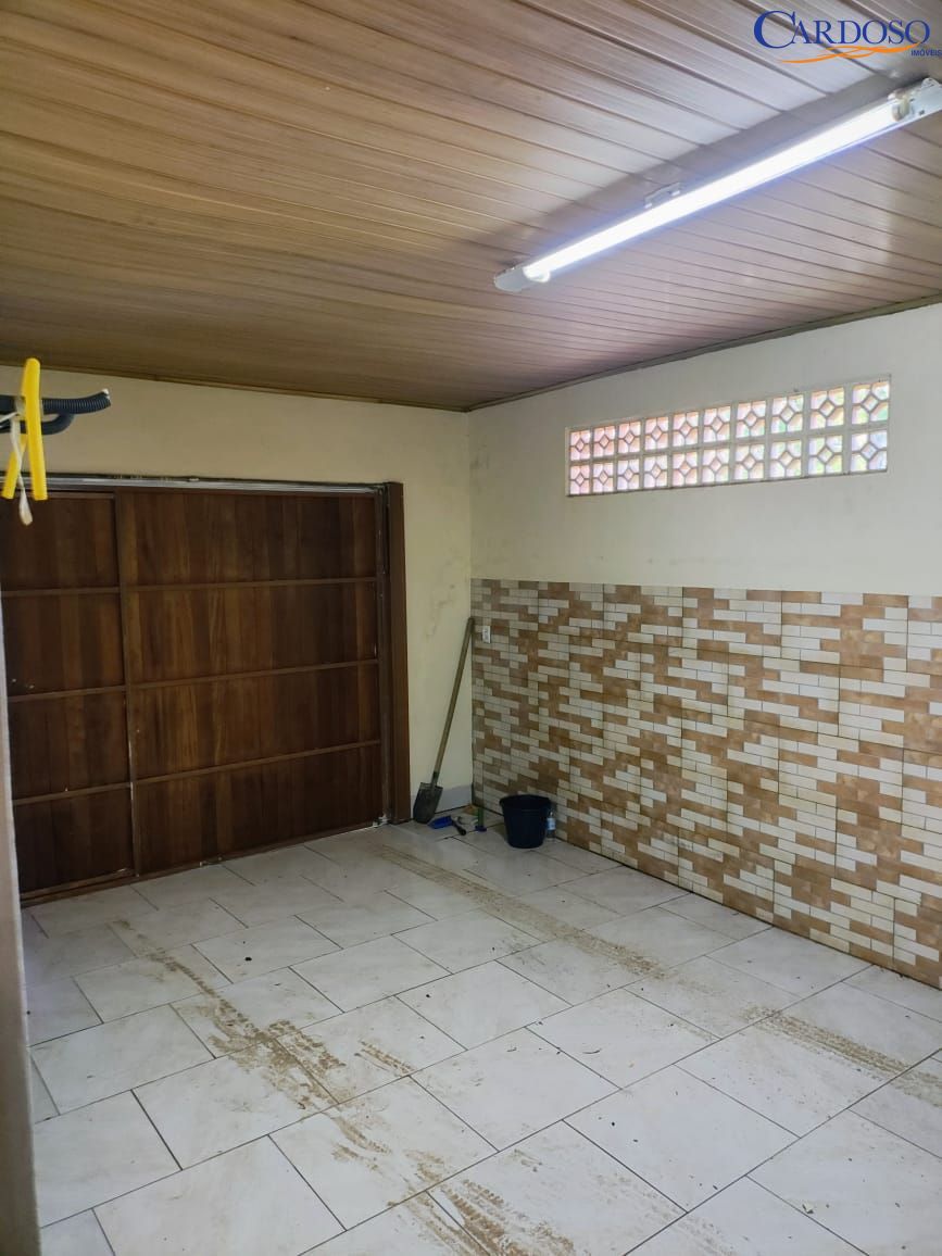 Casa à venda com 4 quartos, 250m² - Foto 18