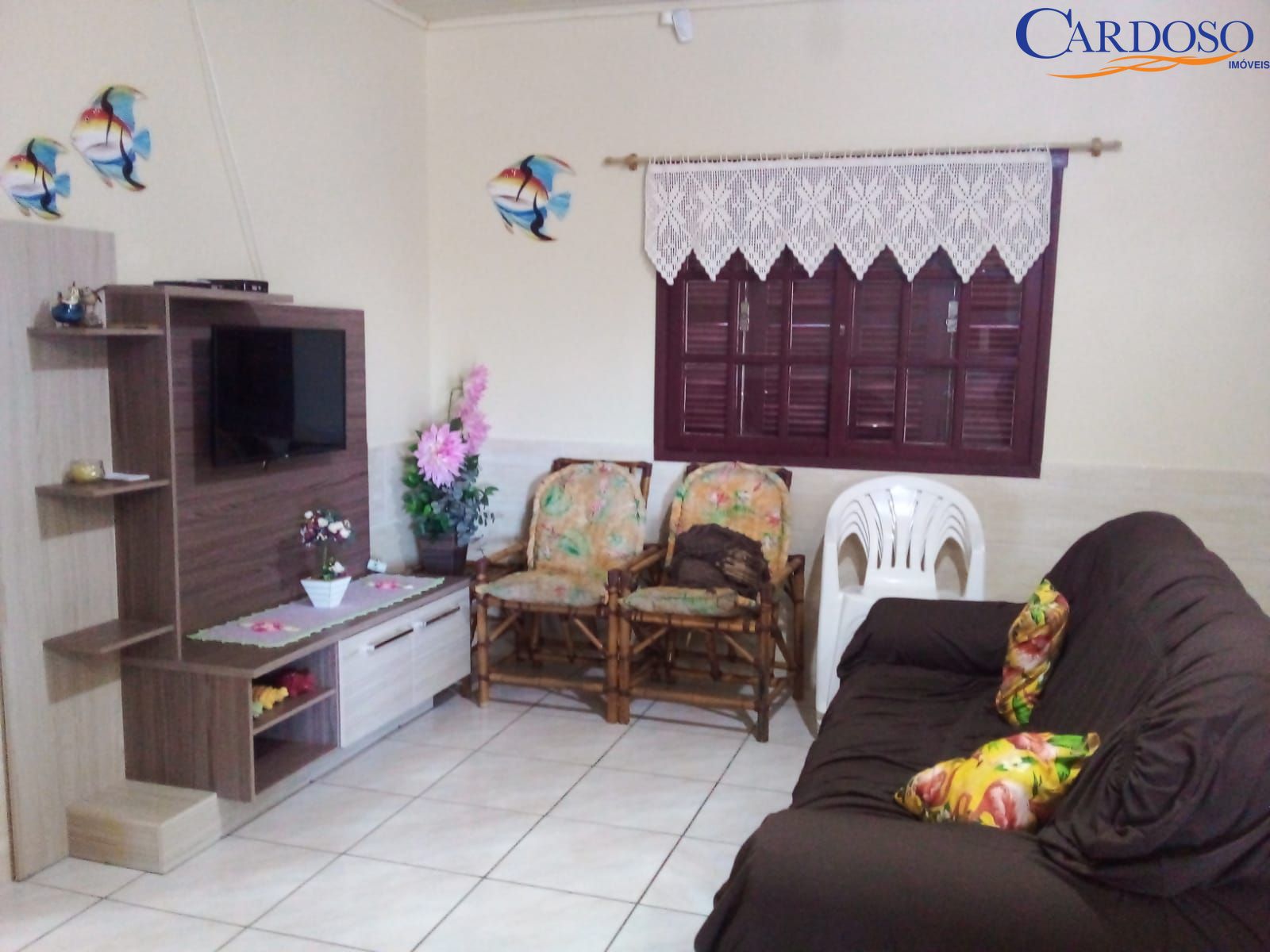 Casa à venda com 3 quartos, 136m² - Foto 2