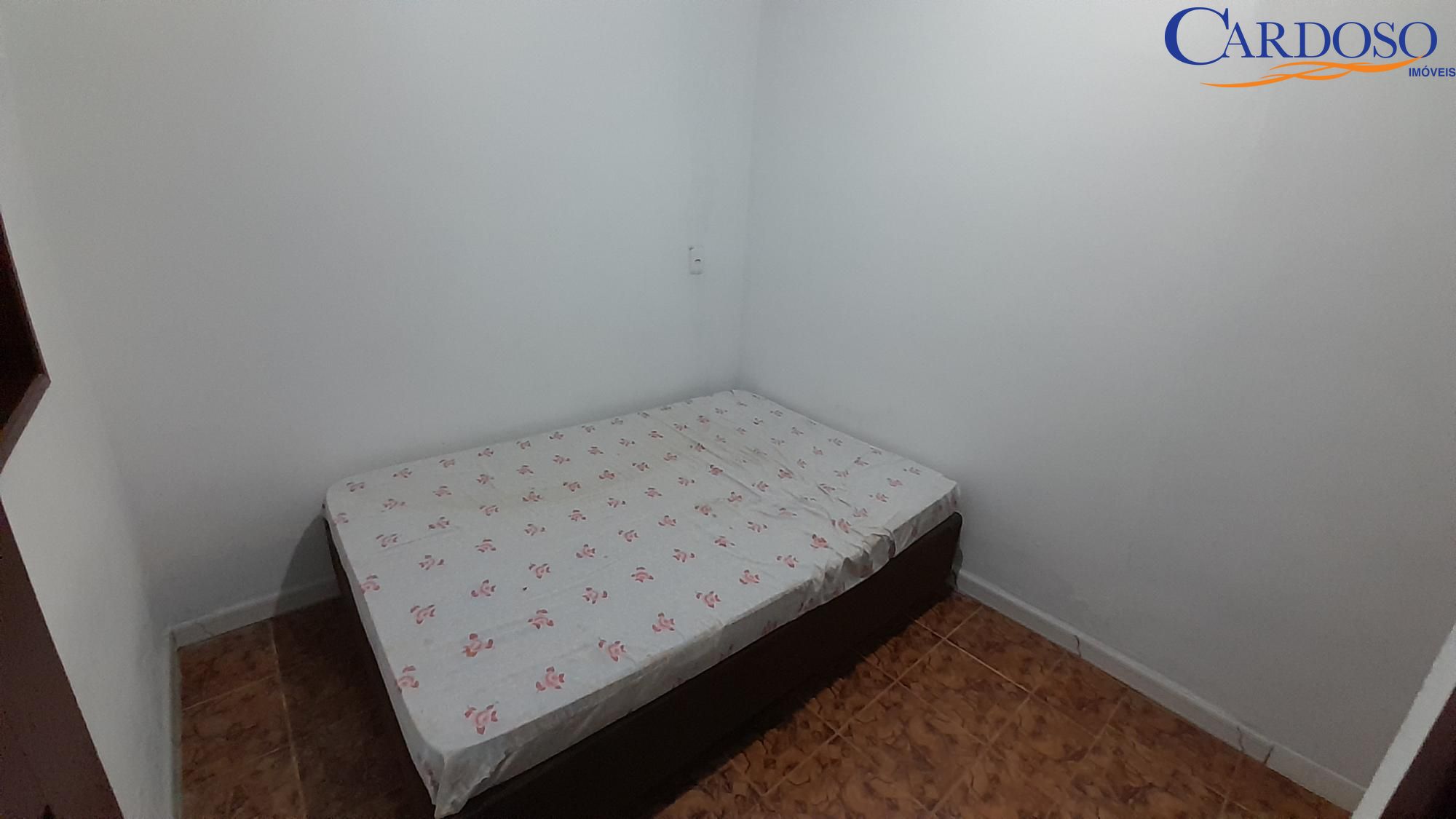 Casa à venda com 4 quartos, 90m² - Foto 18