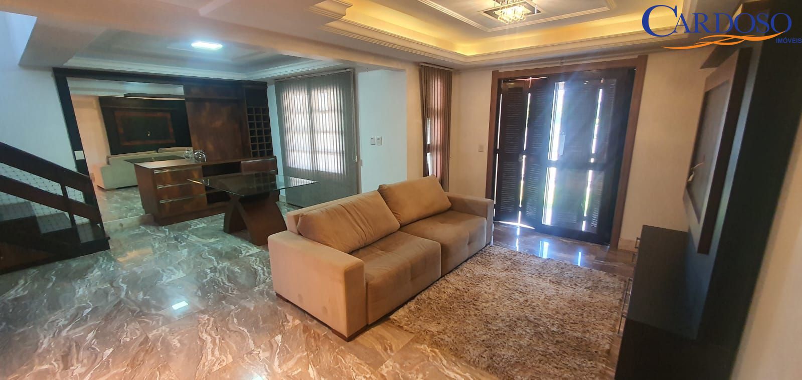Casa à venda com 4 quartos, 260m² - Foto 3