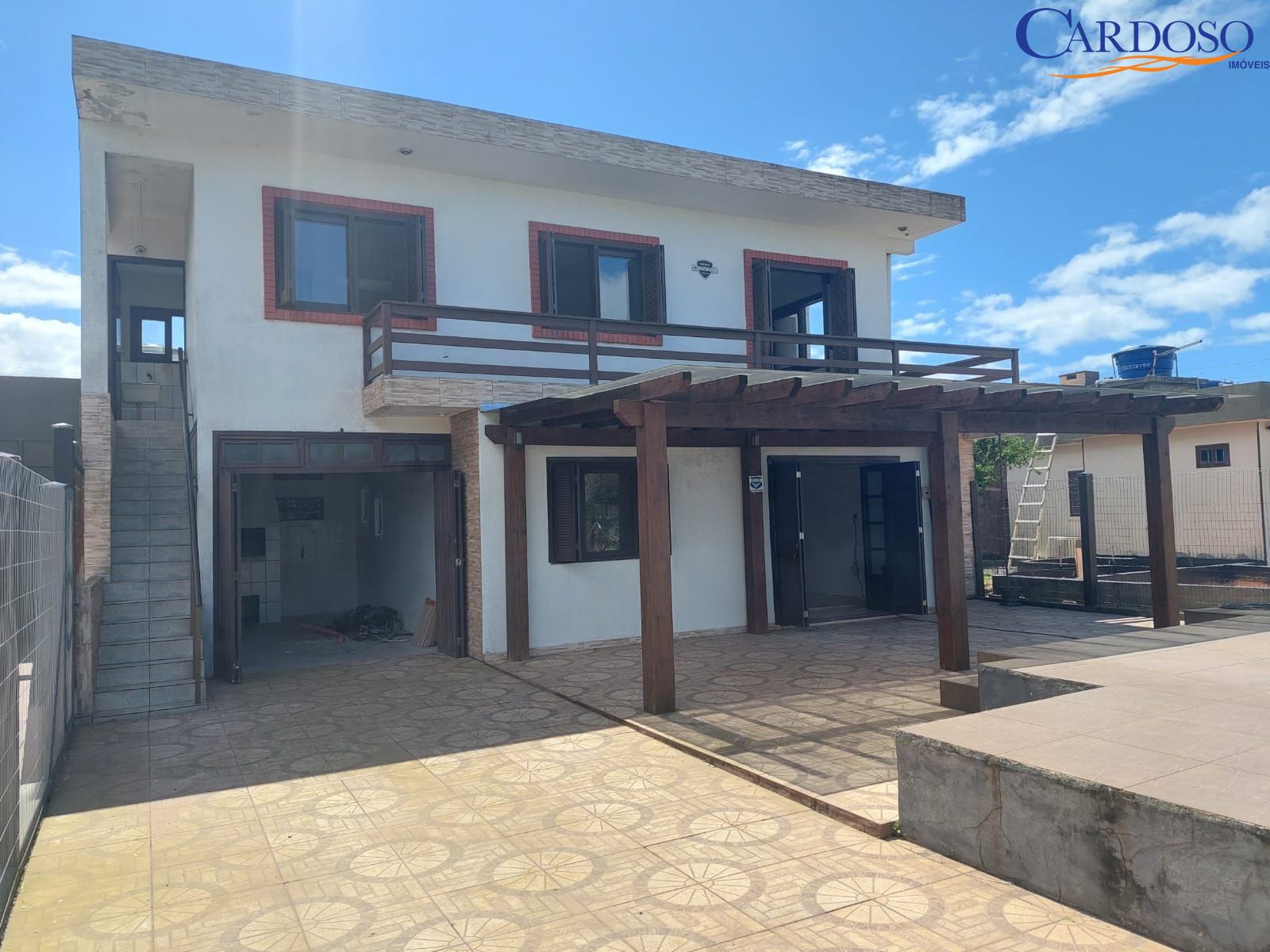 Casa à venda com 4 quartos, 145m² - Foto 3