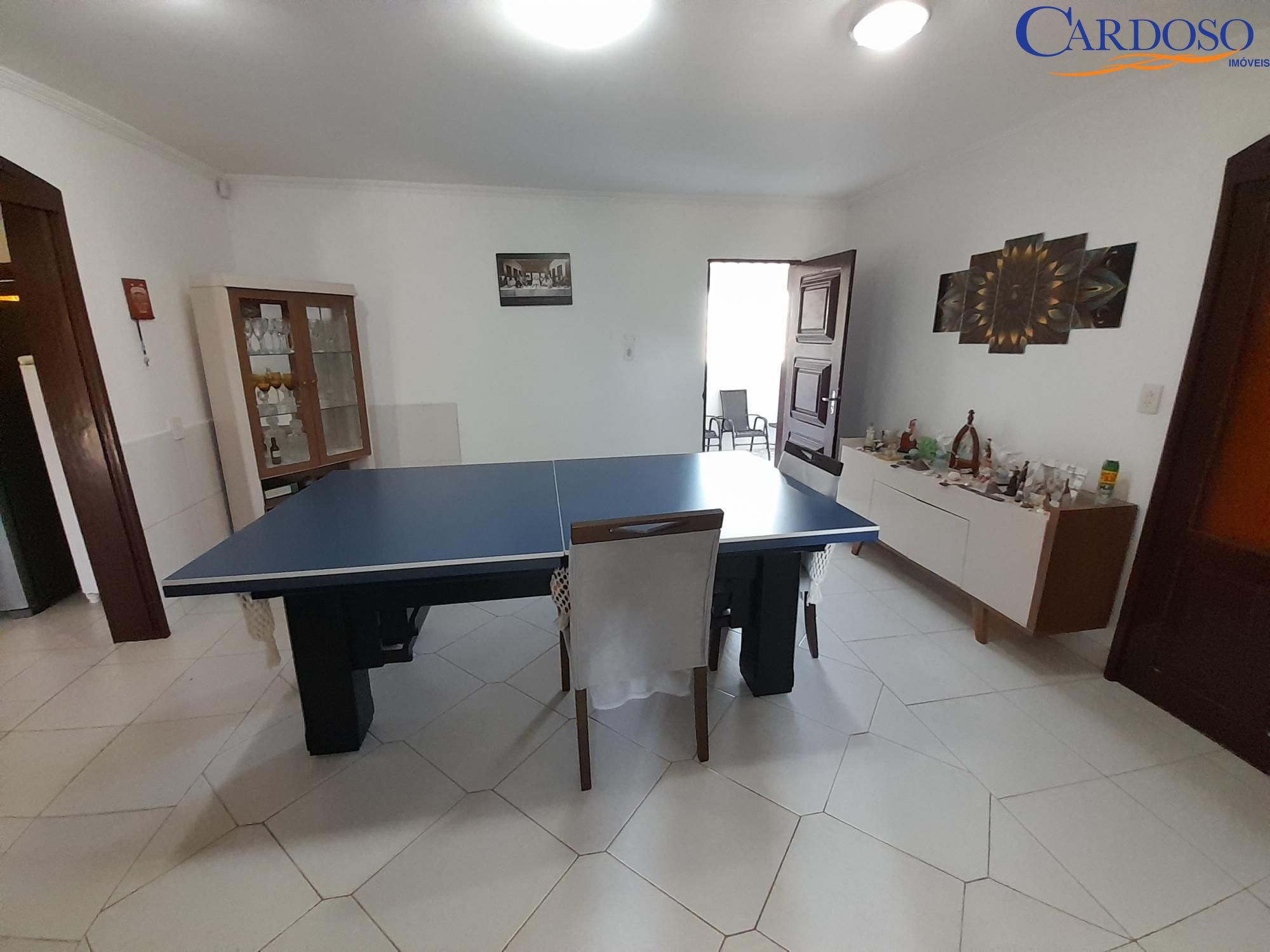 Casa à venda com 6 quartos, 264m² - Foto 13