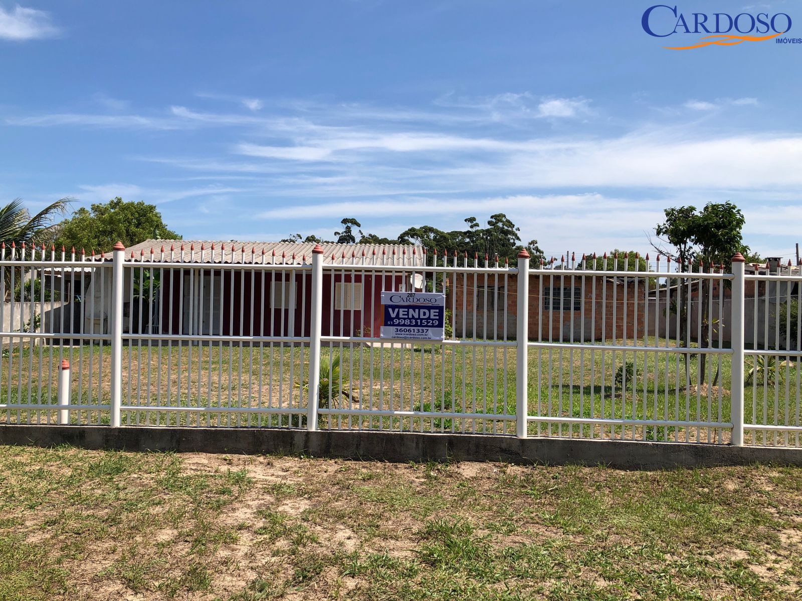 Casa à venda com 3 quartos, 100m² - Foto 3