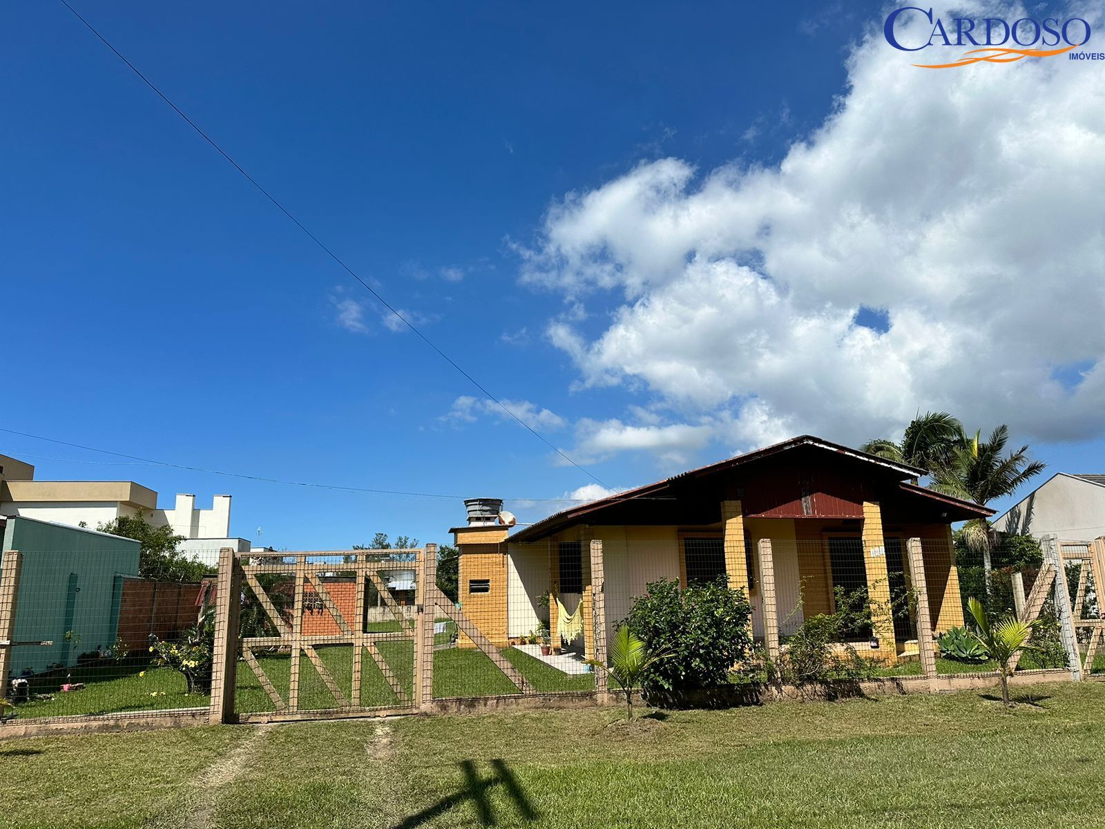 Casa, 6 quartos, 150 m² - Foto 1