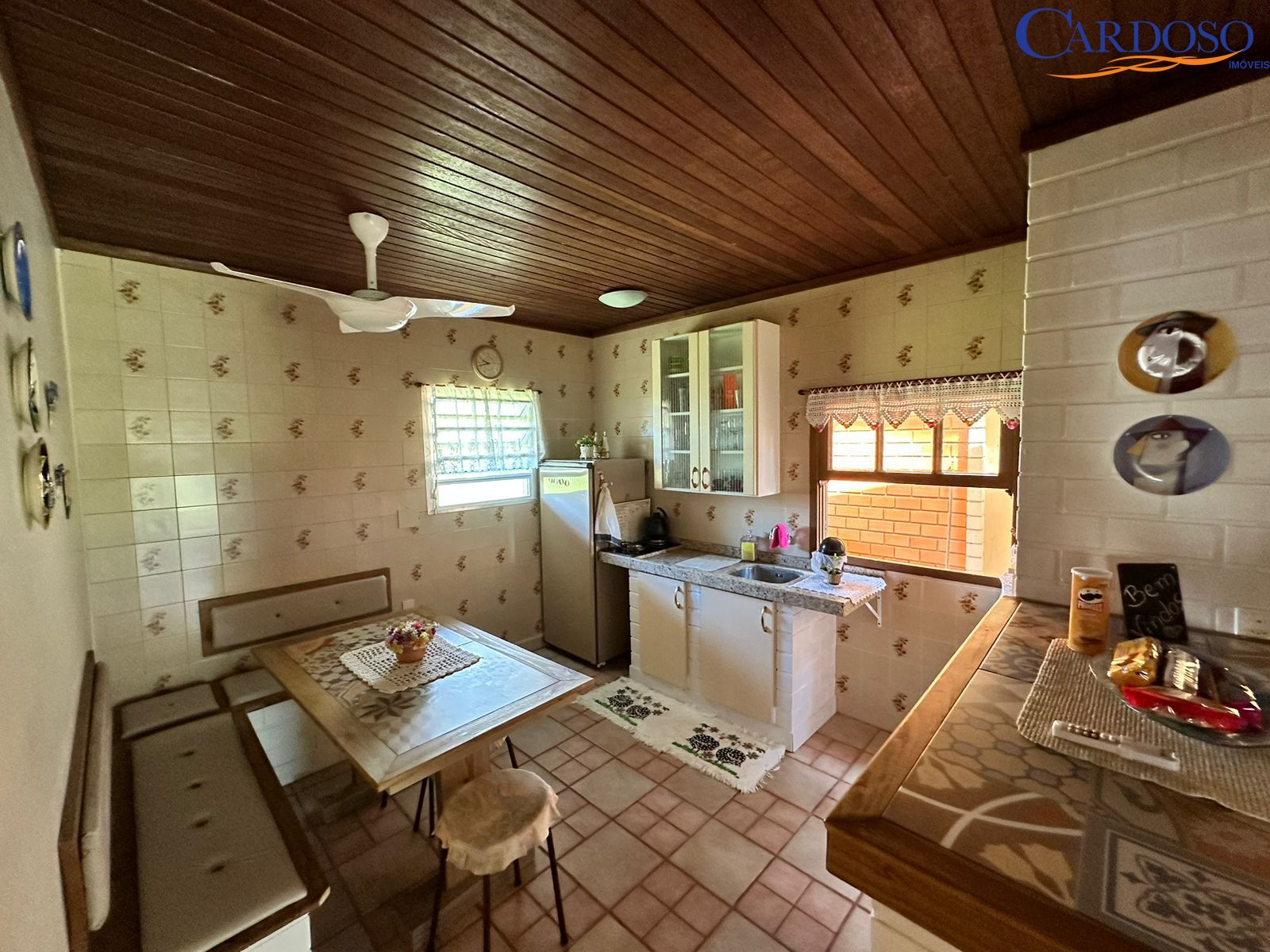 Casa à venda com 6 quartos, 150m² - Foto 25