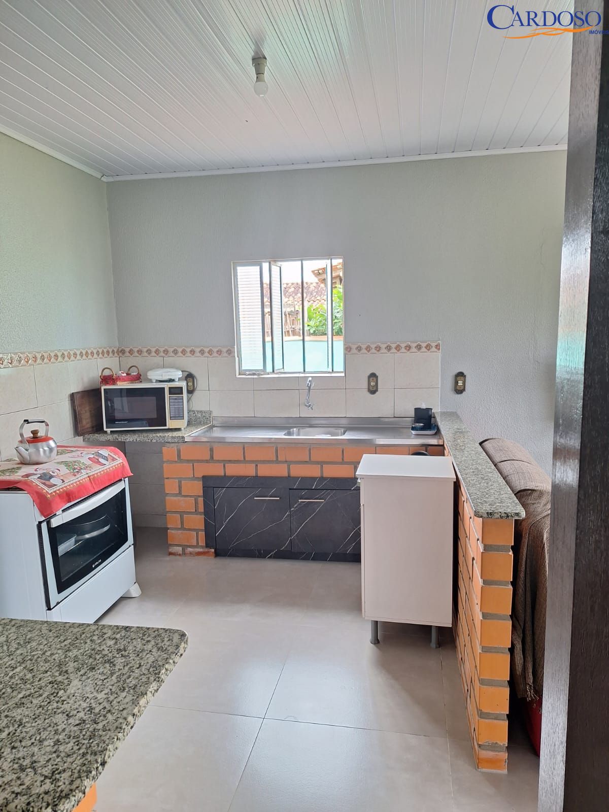 Casa à venda com 3 quartos, 90m² - Foto 10