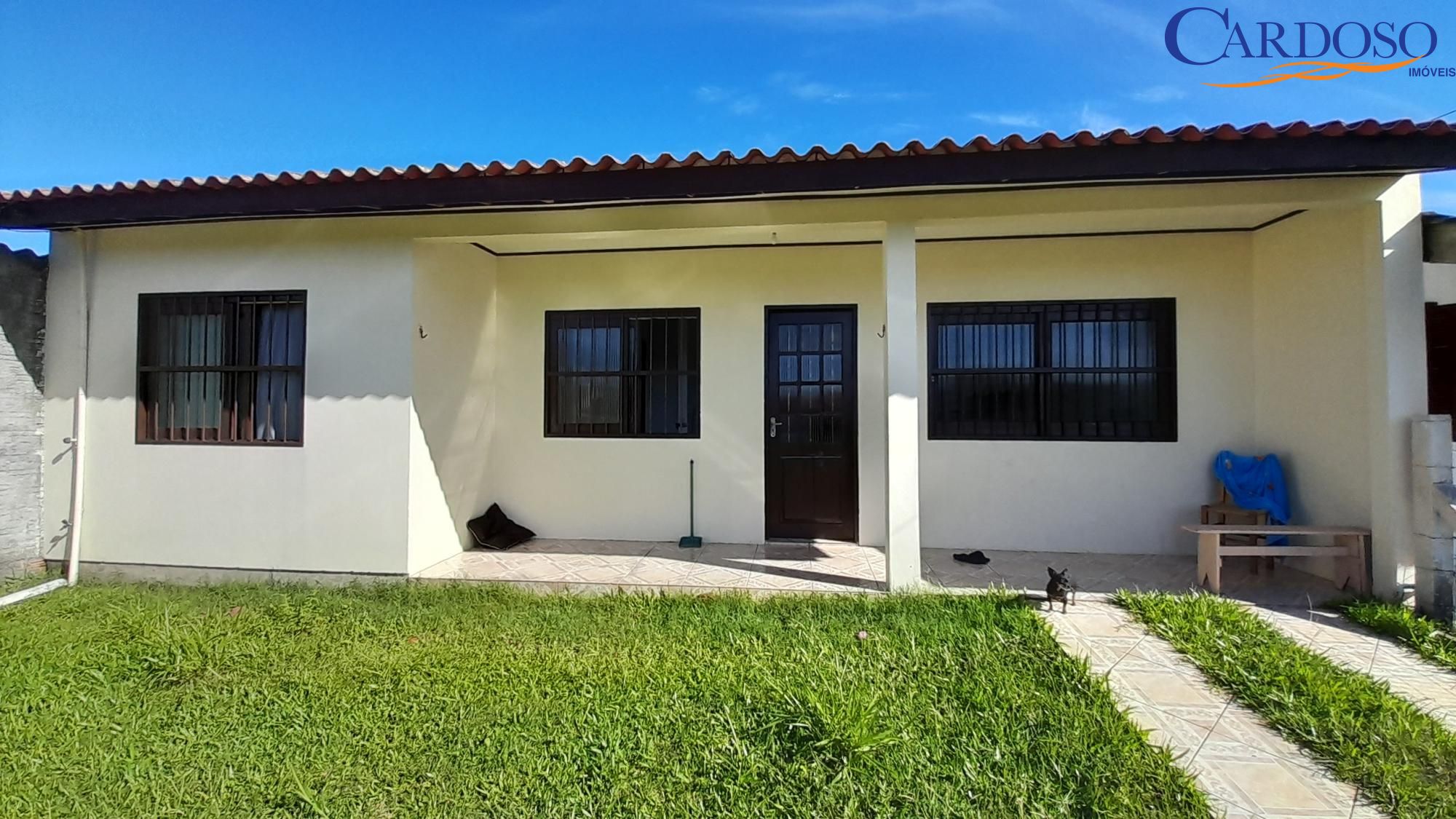 Casa à venda com 4 quartos, 100m² - Foto 1