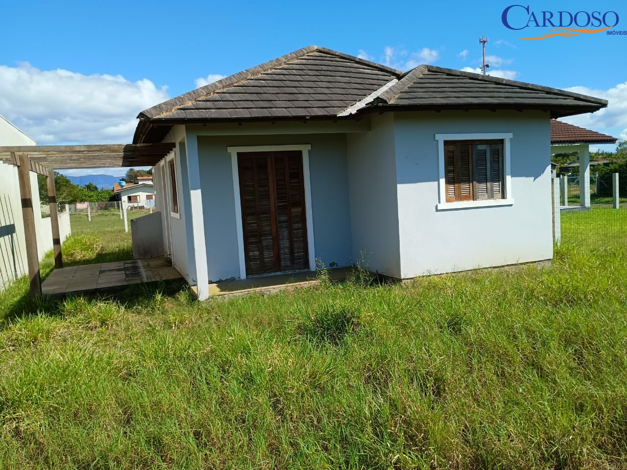 Casa à venda com 3 quartos, 66m² - Foto 2