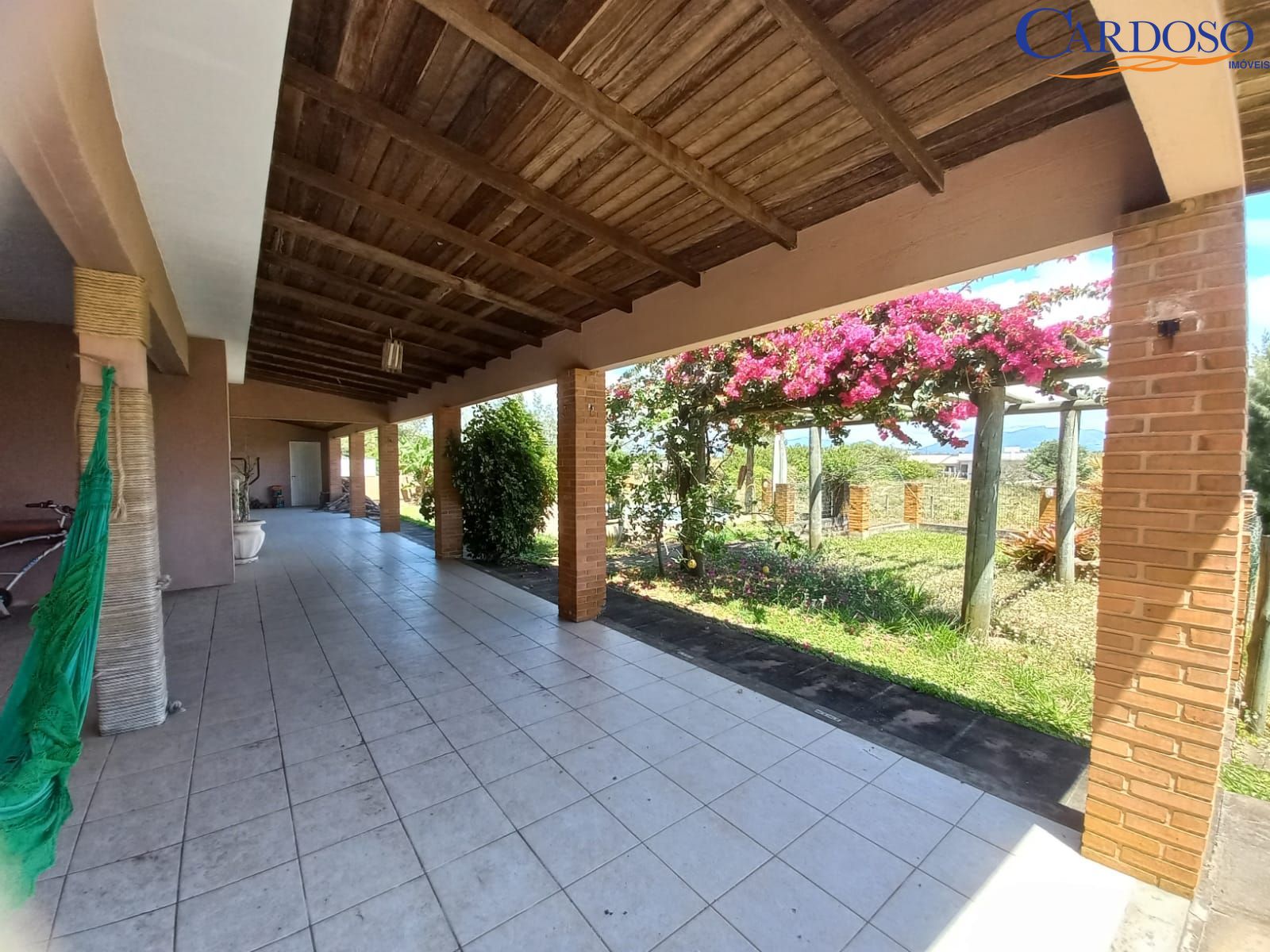 Casa à venda com 4 quartos, 330m² - Foto 12