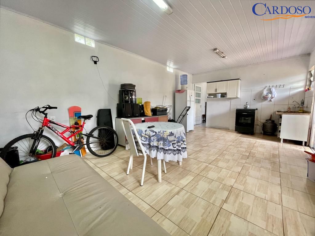 Casa à venda com 4 quartos, 130m² - Foto 17