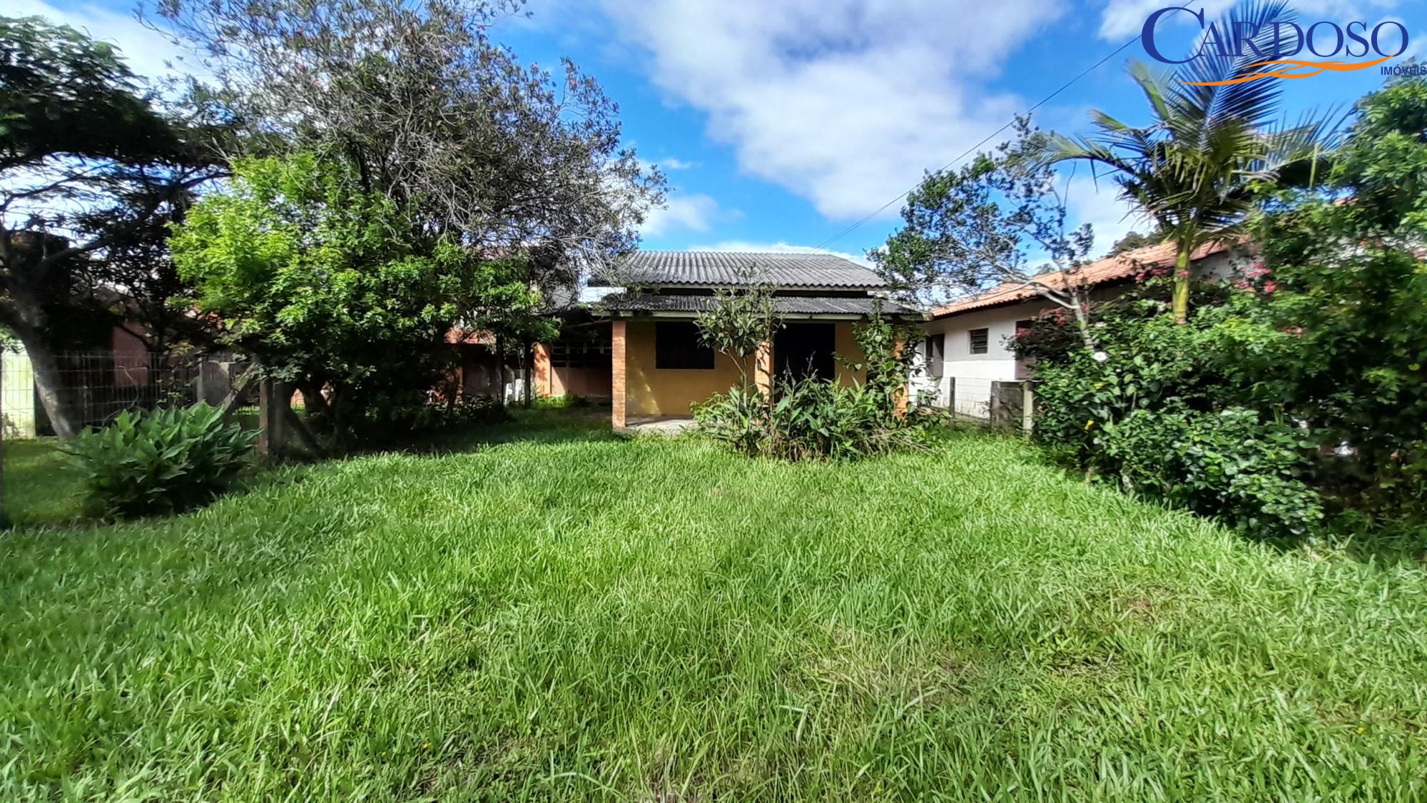 Casa à venda com 3 quartos, 90m² - Foto 1