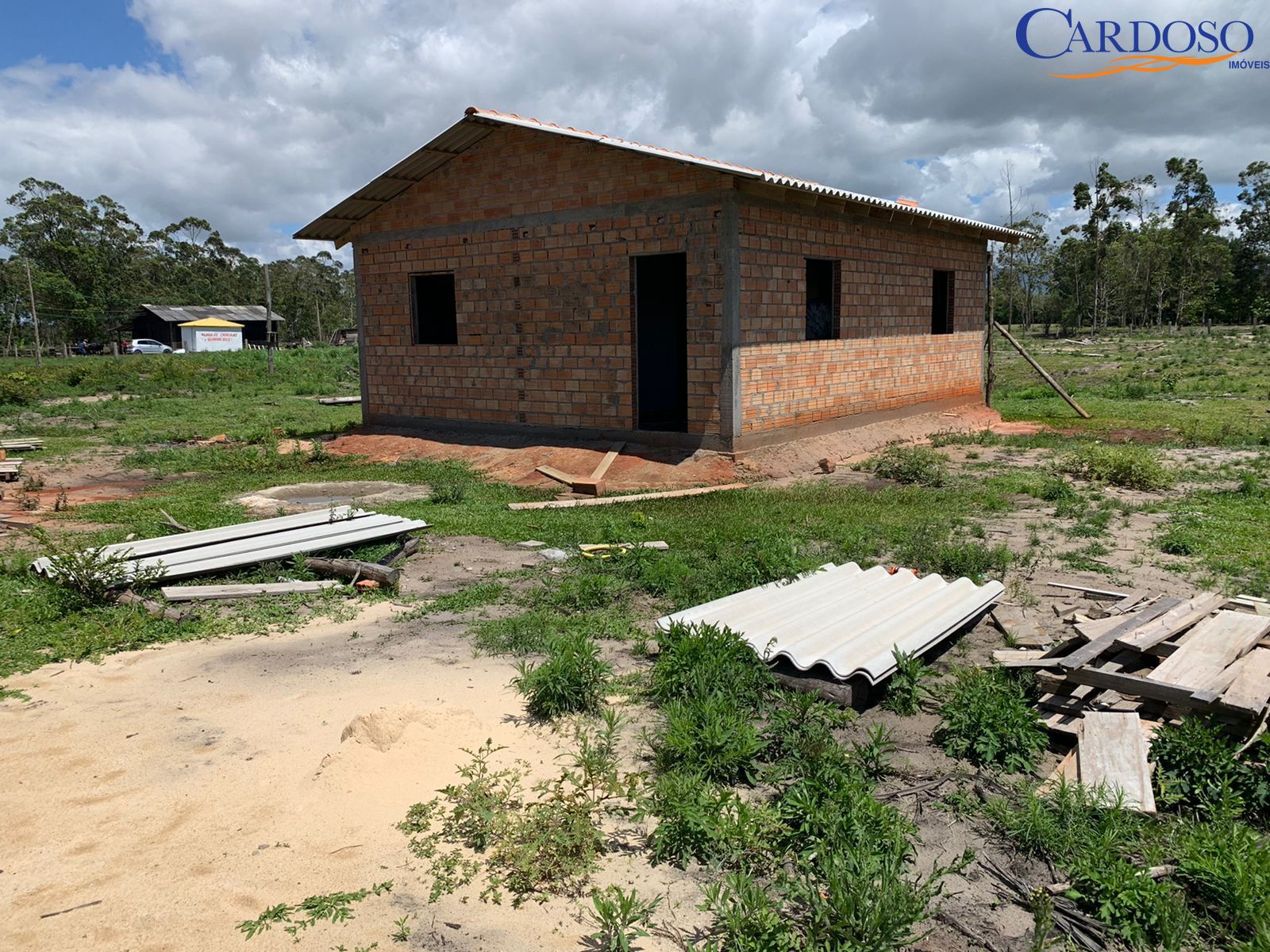 Chácara à venda com 2 quartos, 62m² - Foto 1