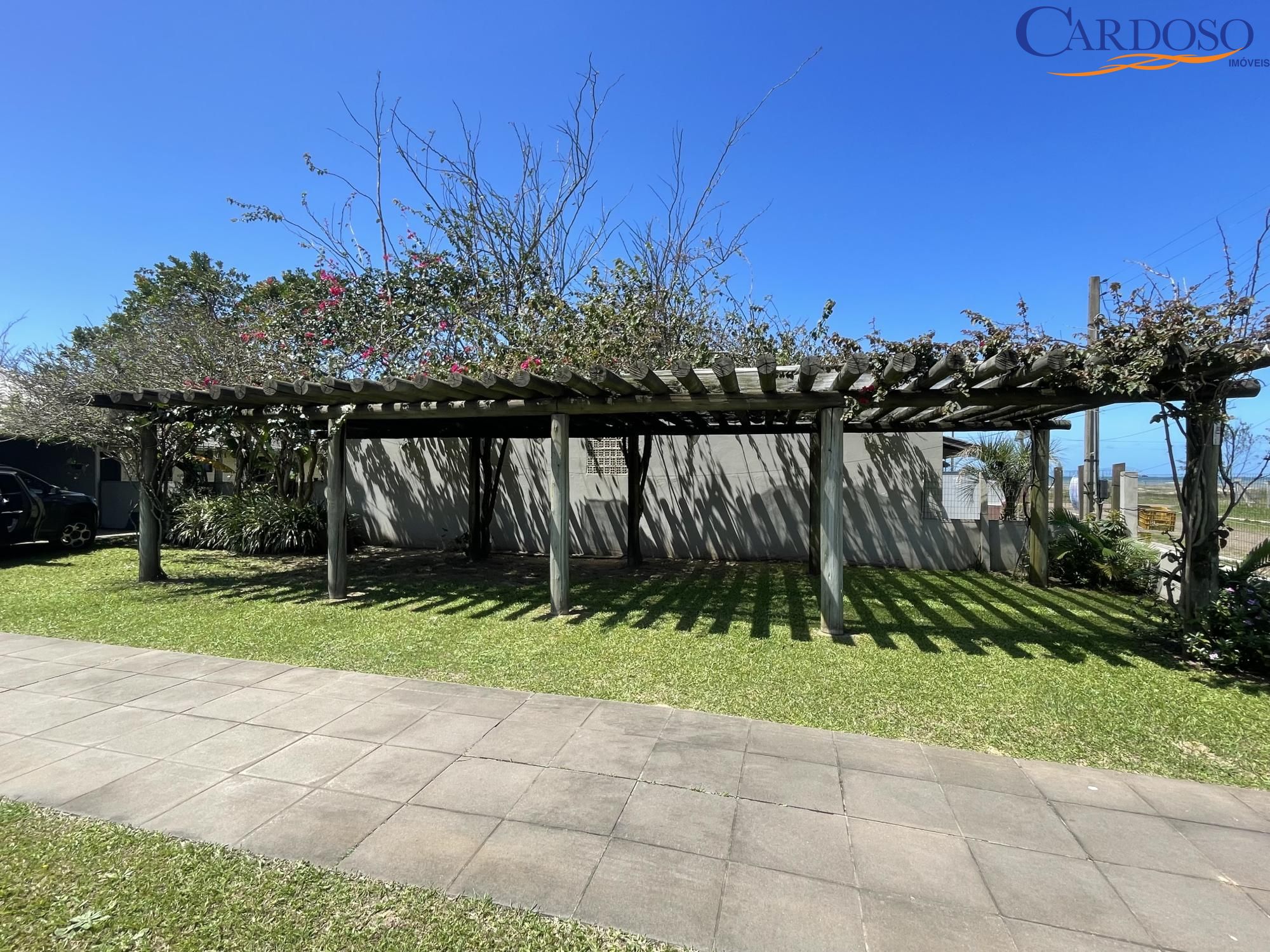 Casa, 5 quartos, 234 m² - Foto 2