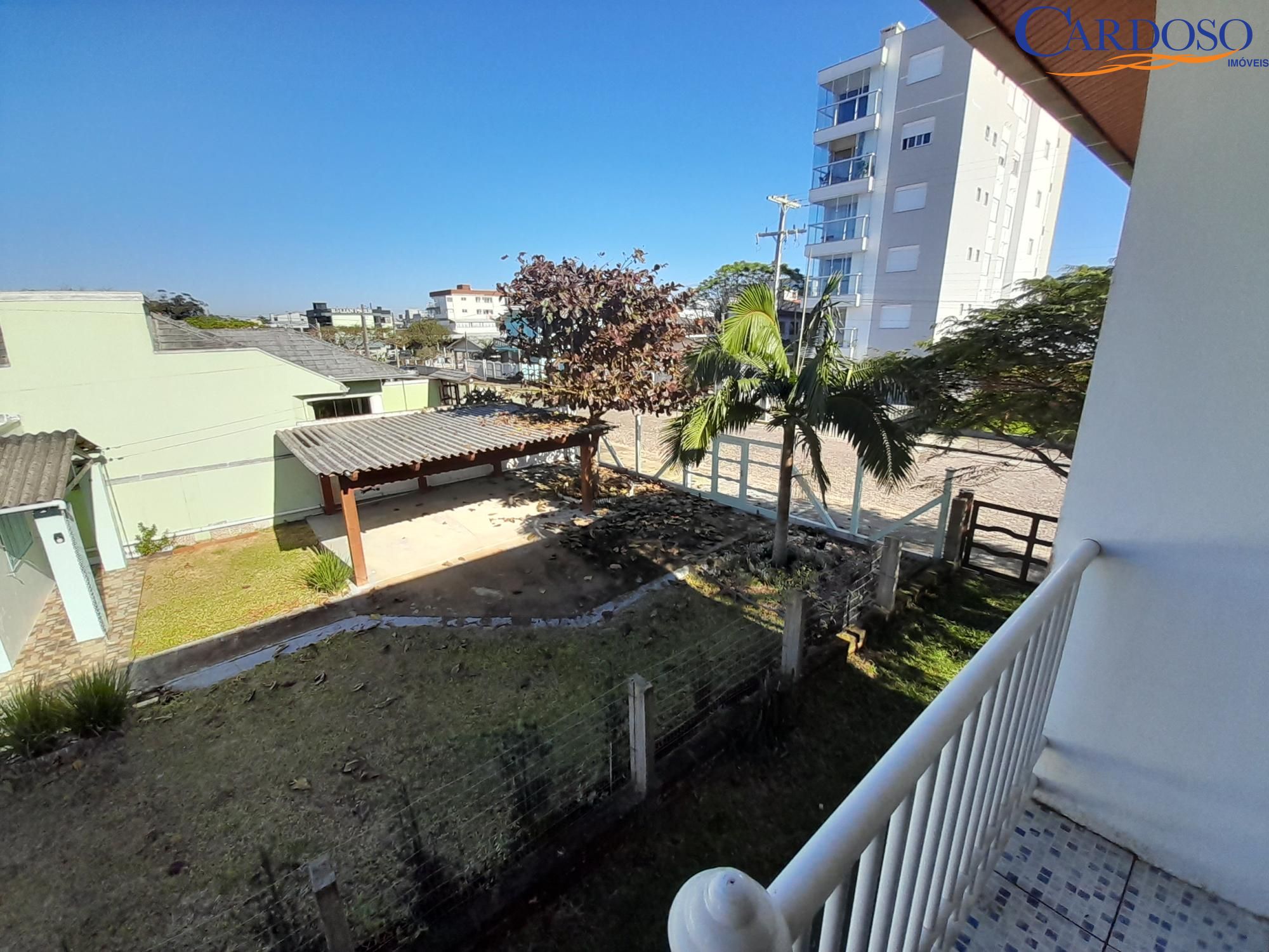 Casa à venda com 4 quartos, 200m² - Foto 4