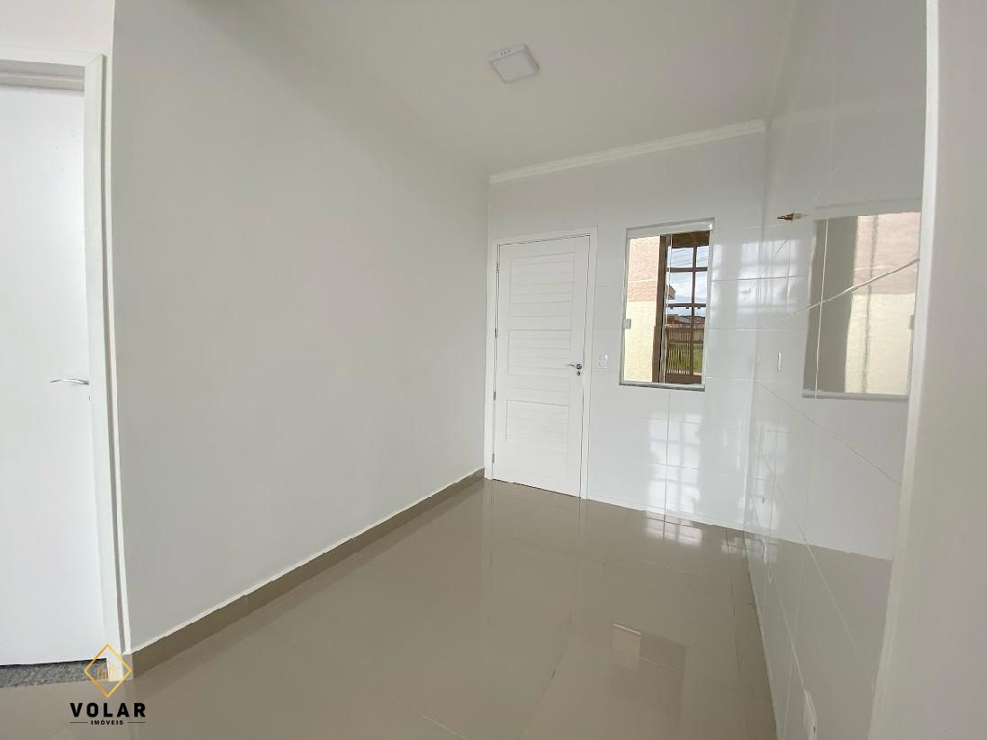 Casa à venda com 3 quartos, 68m² - Foto 4