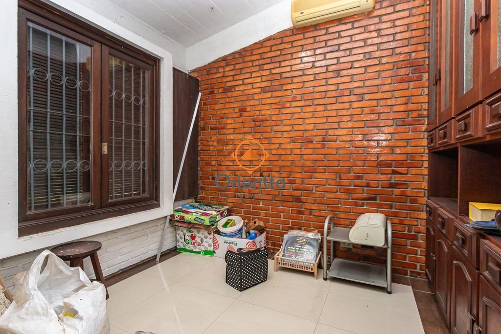 Casa com 320m², 4 dormitórios no bairro Boa Vista em Porto Alegre para Comprar