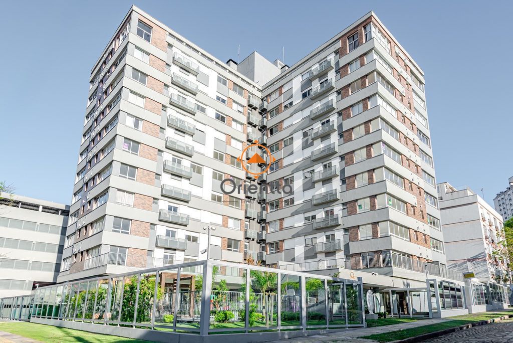 Apartamento Garden com 80m², 2 dormitórios no bairro Moinhos de Vento em Porto Alegre para Comprar