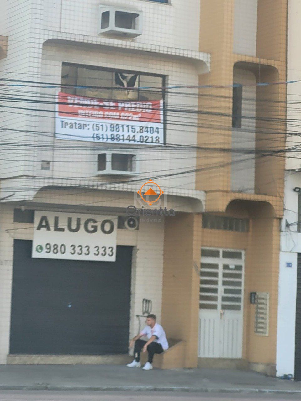 Prédio Comercial com 822m² no bairro São João em Porto Alegre para Comprar