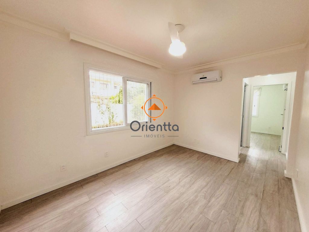 Apartamento com 37m², 1 dormitório no bairro Jardim do Salso em Porto Alegre para Comprar
