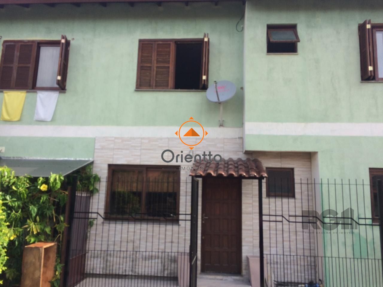 Sobrado com 80m², 2 dormitórios no bairro Hípica em Porto Alegre para Comprar