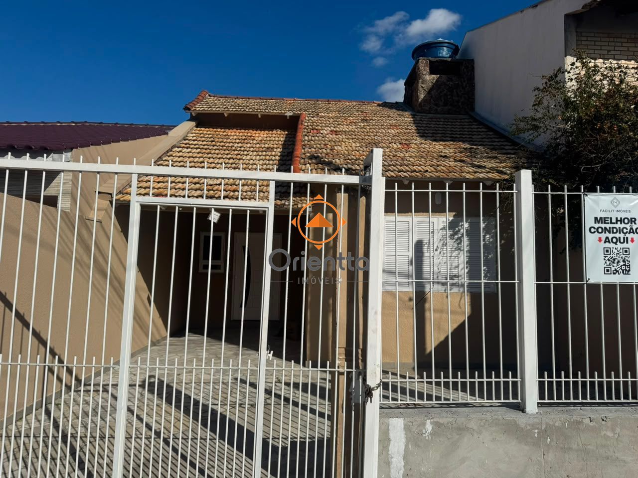 Casa, 2 dormitórios no bairro Parque da Matriz em Cachoeirinha para Comprar