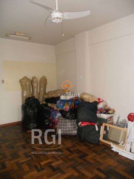Sala Comercial no bairro Centro Histórico em Porto Alegre para Comprar