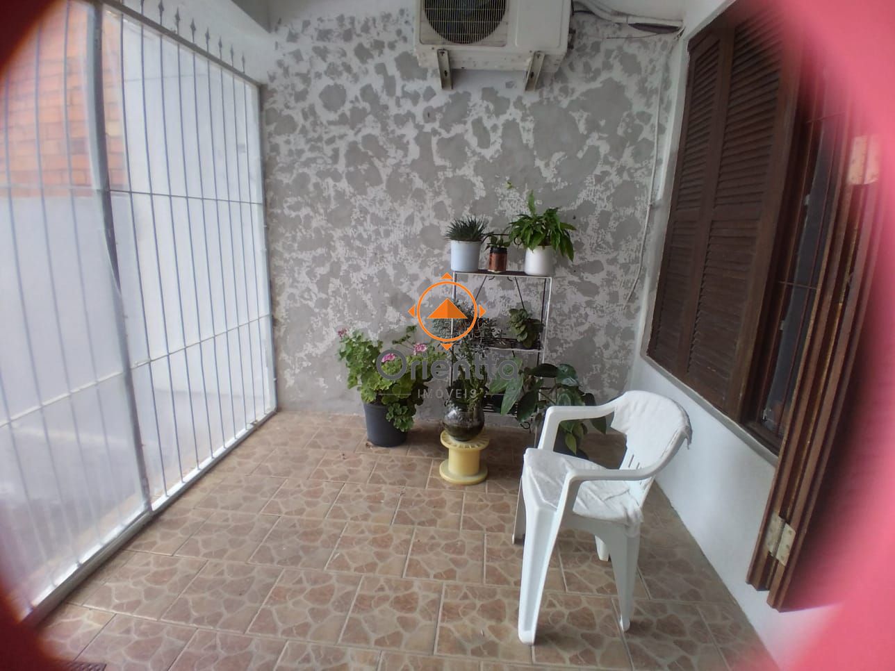 Casa com 120m², 2 dormitórios no bairro Jardim Floresta em Porto Alegre para Comprar