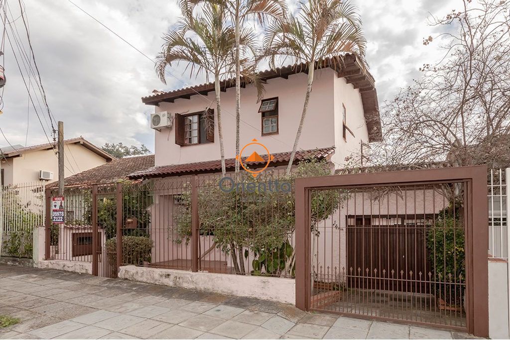 Casa com 290m², 4 dormitórios no bairro Passo da Areia em Porto Alegre para Comprar