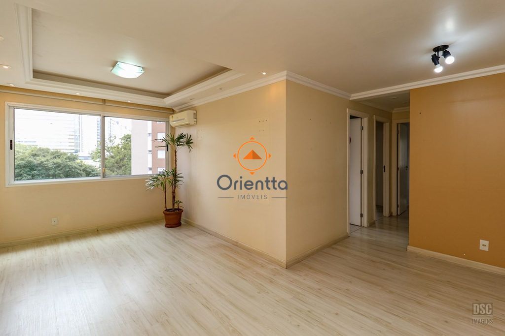Apartamento com 69m², 3 dormitórios no bairro Vila Ipiranga em Porto Alegre para Comprar