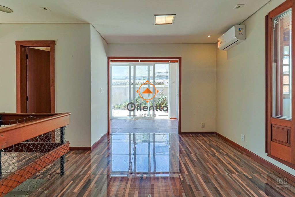 Cobertura com 196m², 2 dormitórios no bairro Moinhos de Vento em Porto Alegre para Comprar