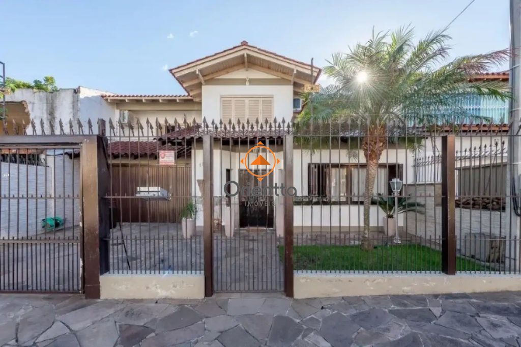 Casa com 327m², 5 dormitórios no bairro Jardim Itu em Porto Alegre para Comprar
