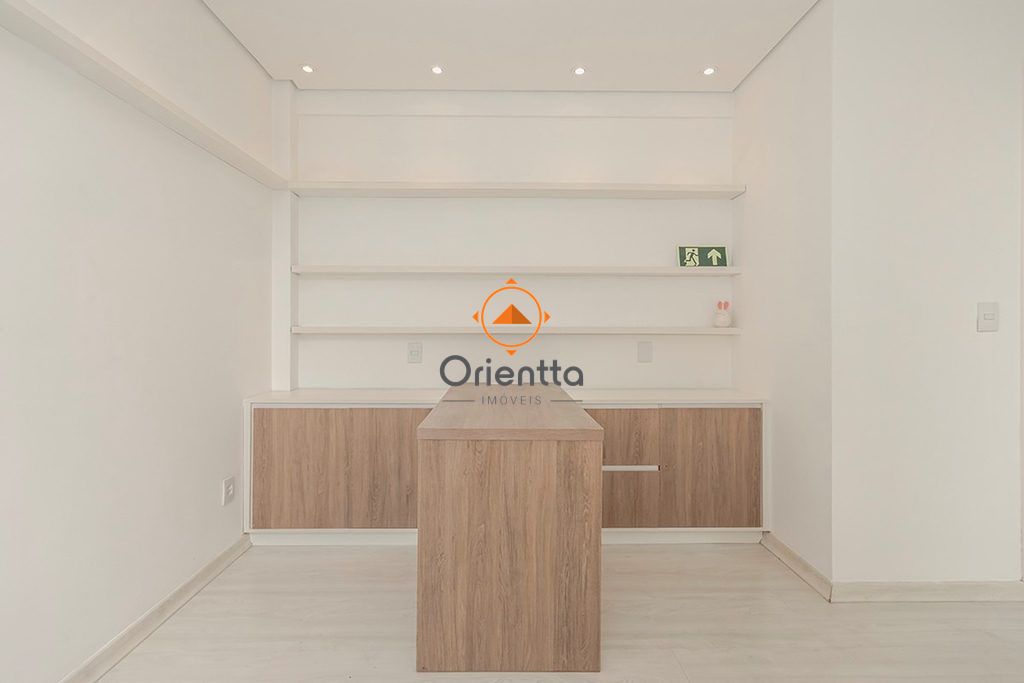 Sala Comercial com 27m² no bairro Petrópolis em Porto Alegre para Comprar
