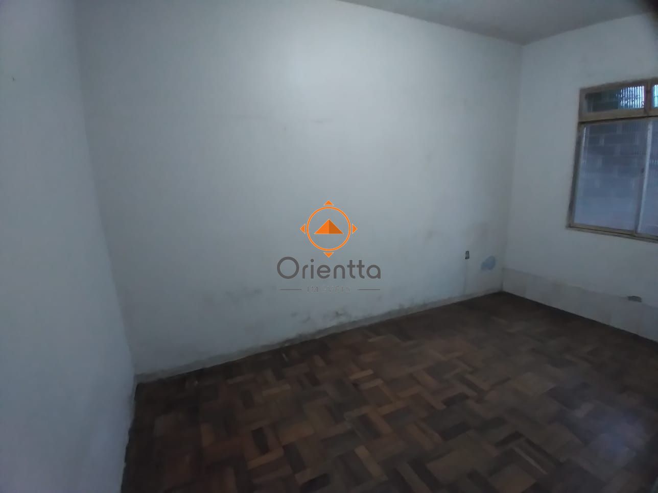 Casa, 4 dormitórios no bairro Três Figueiras em Porto Alegre para Comprar