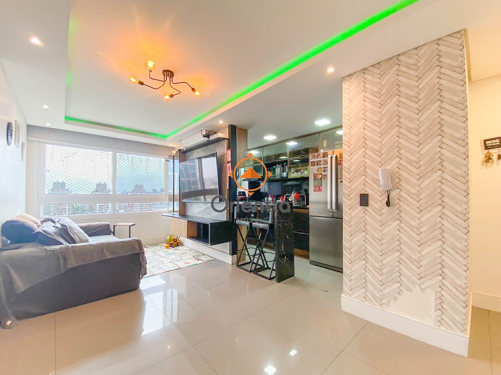 Apartamento, 2 dormitórios no bairro São Sebastião em Porto Alegre para Comprar