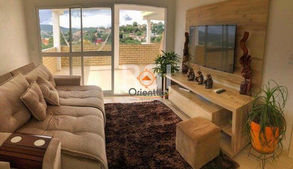 Casa com 98m², 3 dormitórios no bairro Partenon em Porto Alegre para Comprar