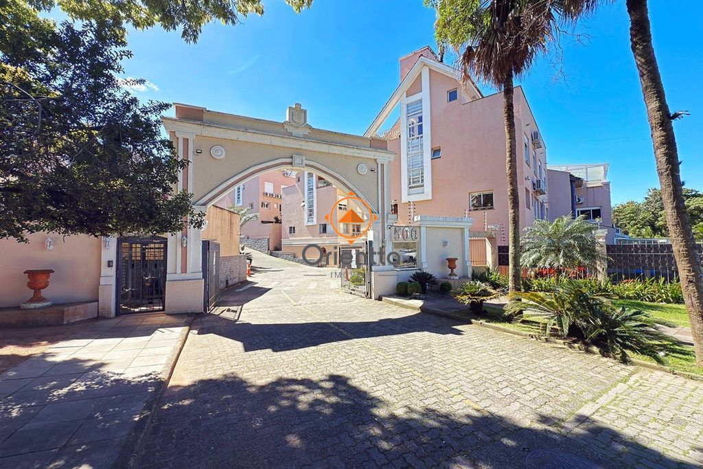 Casa de Condomínio com 230m², 1 dormitório no bairro Pedra Redonda em Porto Alegre para Comprar
