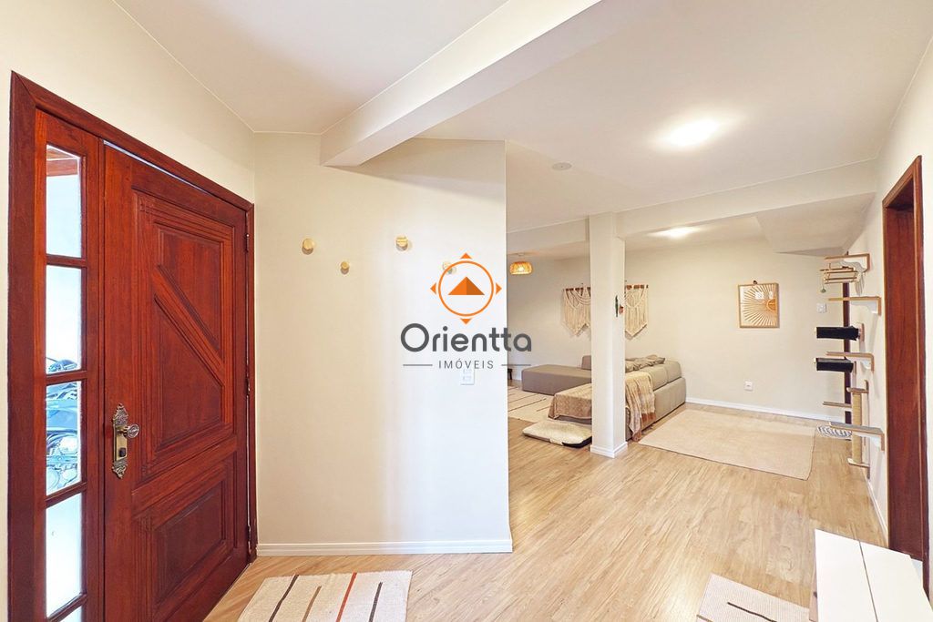Casa com 188m², 4 dormitórios no bairro Aberta dos Morros em Porto Alegre para Comprar